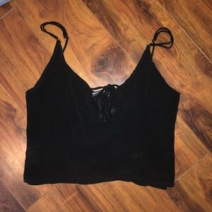 Black cropped tank